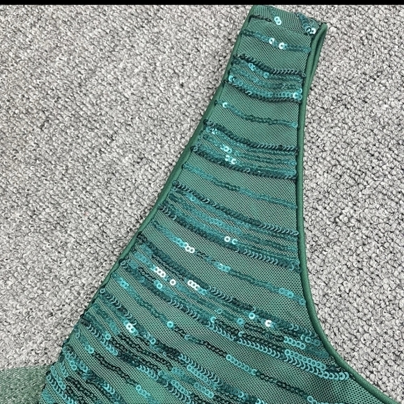 Green,  Chevron,  Sleeveless, Backless, V Neck, Sequined and Mesh Mermaid Gown - Picture 14 of 16